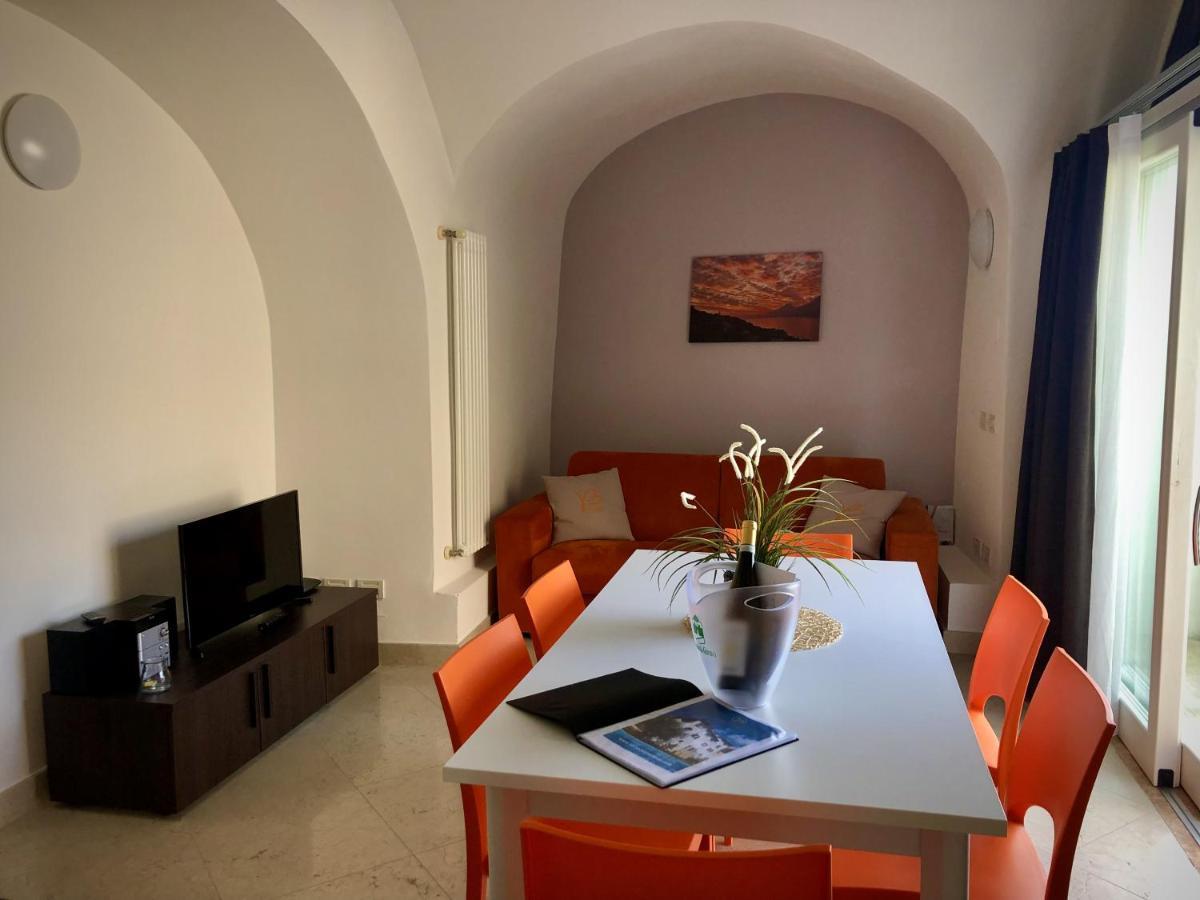 Villa Borgo Borago Brenzone sul Garda Bagian luar foto