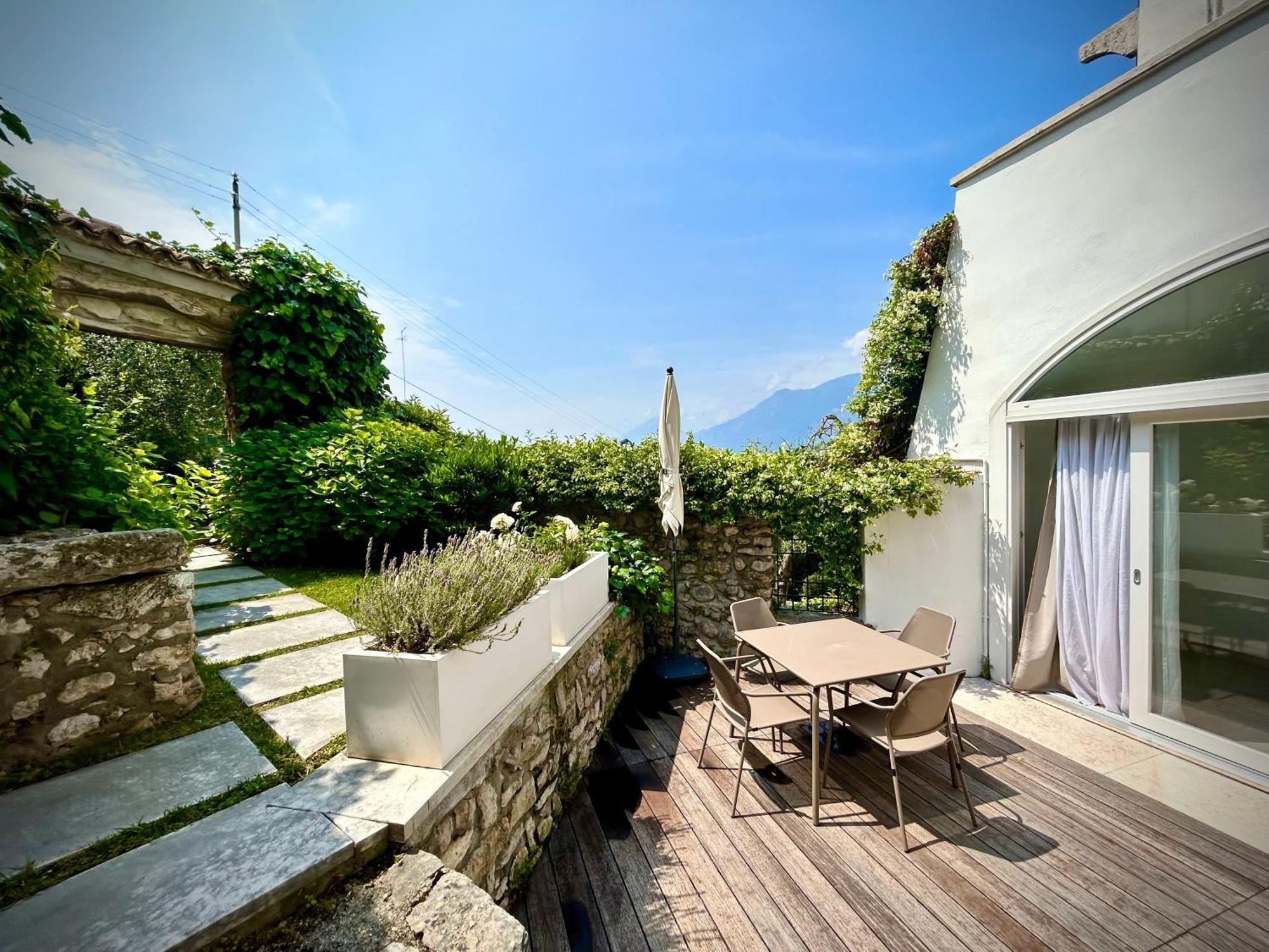 Villa Borgo Borago Brenzone sul Garda Ruang foto