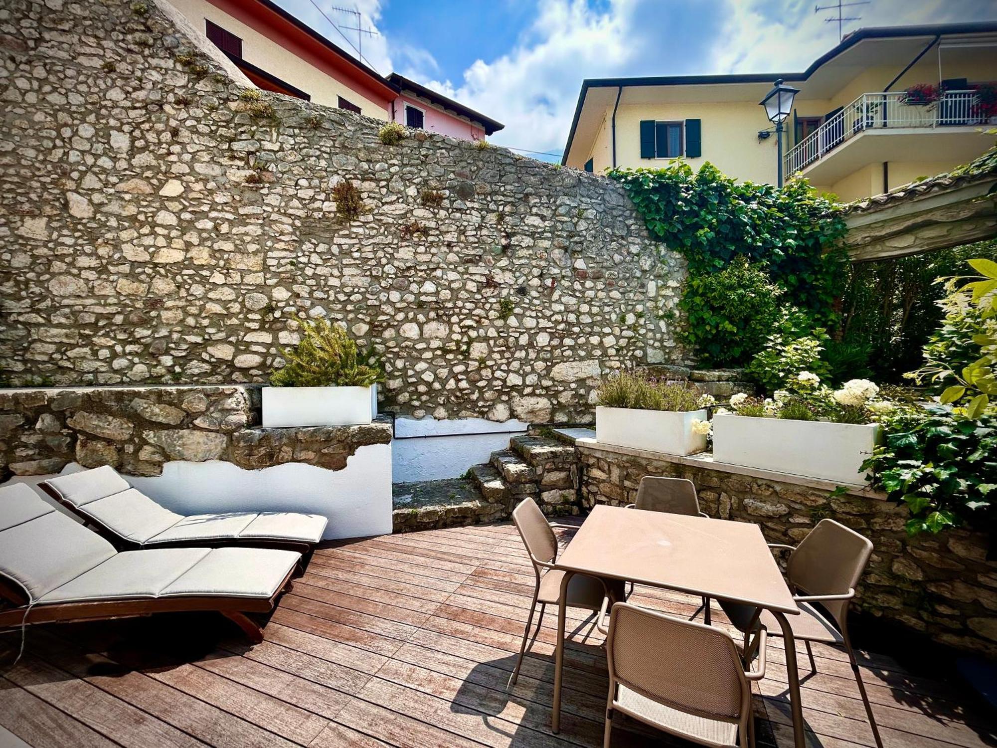 Villa Borgo Borago Brenzone sul Garda Ruang foto